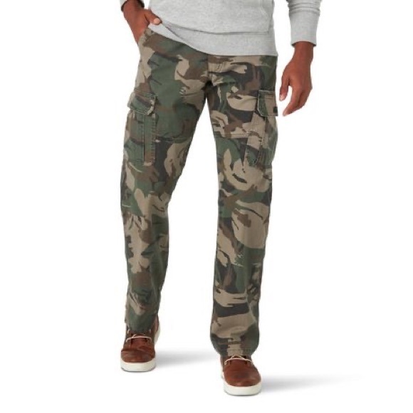 Unisex Wrangler Camo Cargo Pants - Picture 1 of 9